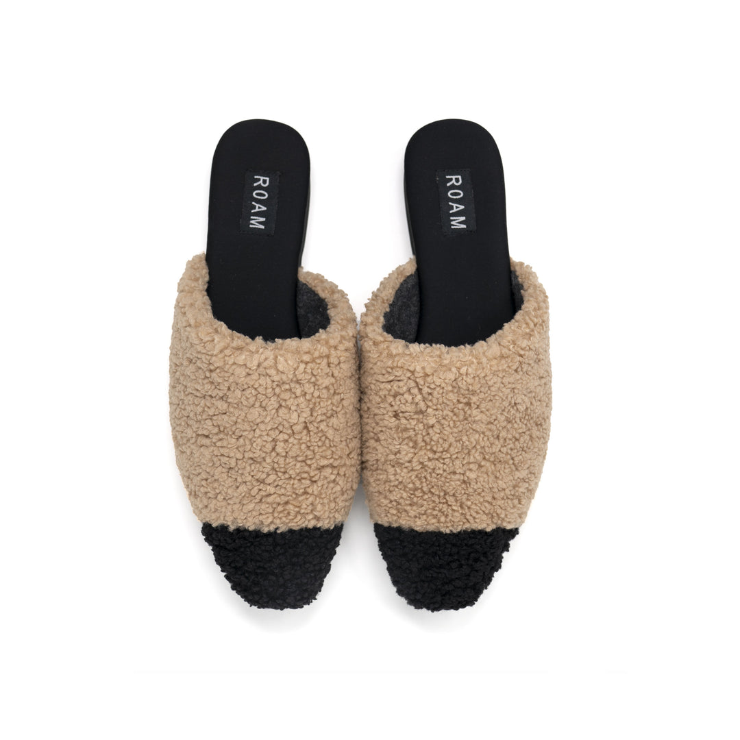 Fuzzy Slippers – R0AM