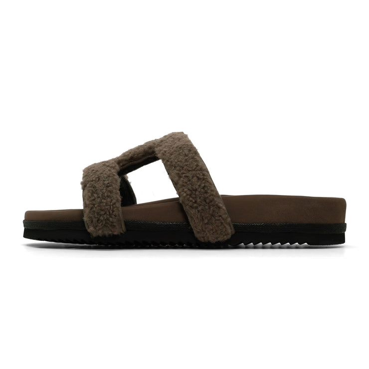 ROAM FUZZY CUFFS SANDAL TAUPE FAUX SHEARLING