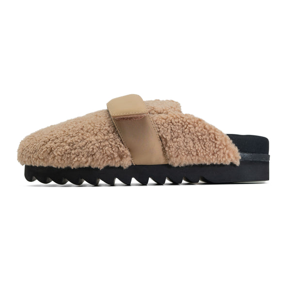 I'm Replacing My Fuzzy Slipper Collection With These 6 Cozy Pairs