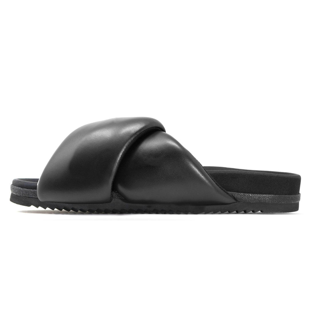 Black fashion people slippers